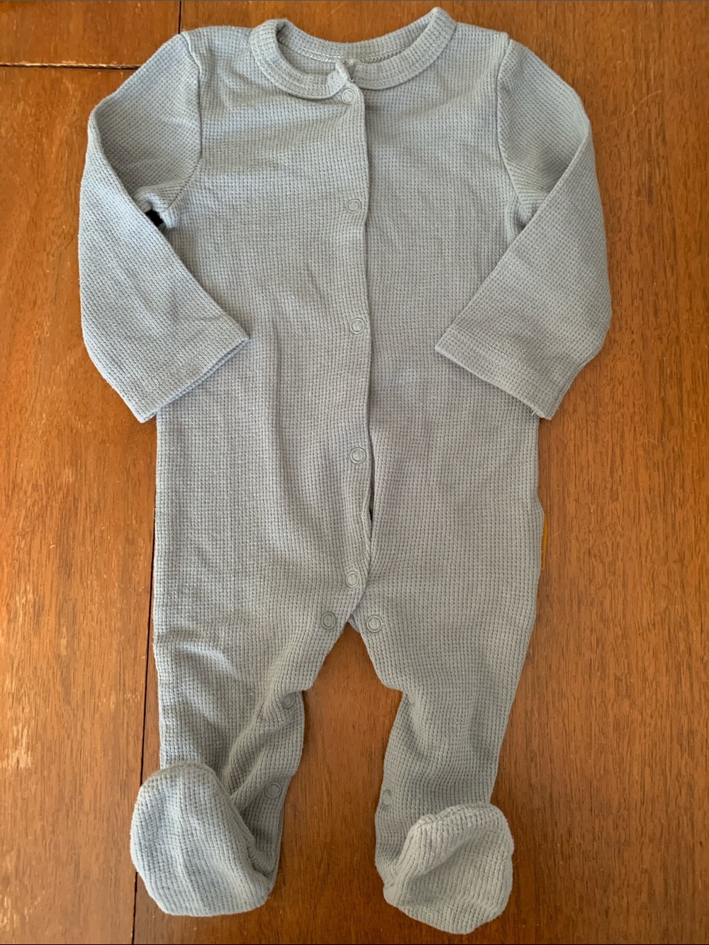 🍊5/$25 Lila & Jack Long-Sleeve Footed One-Piece in Light Gray size 6-9m
